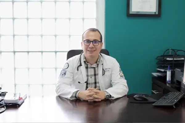 Dr. Carlos Esquivel Castro - Gastroclinica Orizaba 10