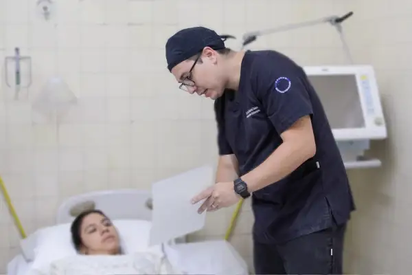 Dr. Carlos Esquivel Castro - Gastroclinica Orizaba 5